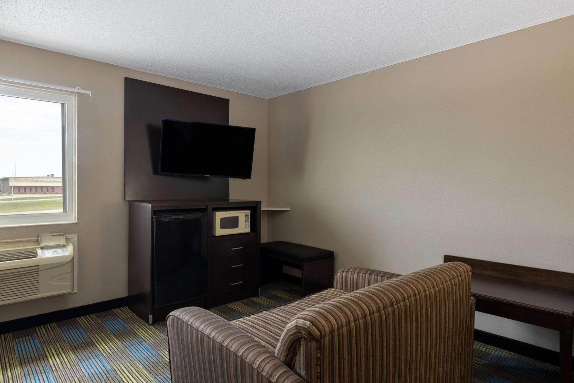 The Inn&Suites Sw Omaha Exterior photo