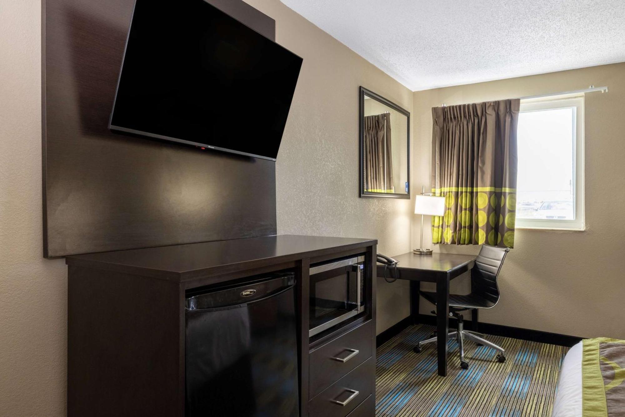 The Inn&Suites Sw Omaha Exterior photo